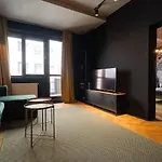 公寓 Tropical Jungle Oasis Near Center 2br Balcony