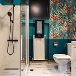 公寓 Tropical Jungle Oasis Near Center 2br Balcony *