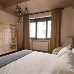 Tropical Jungle Oasis Near Center 2br Balcony * 布加勒斯特